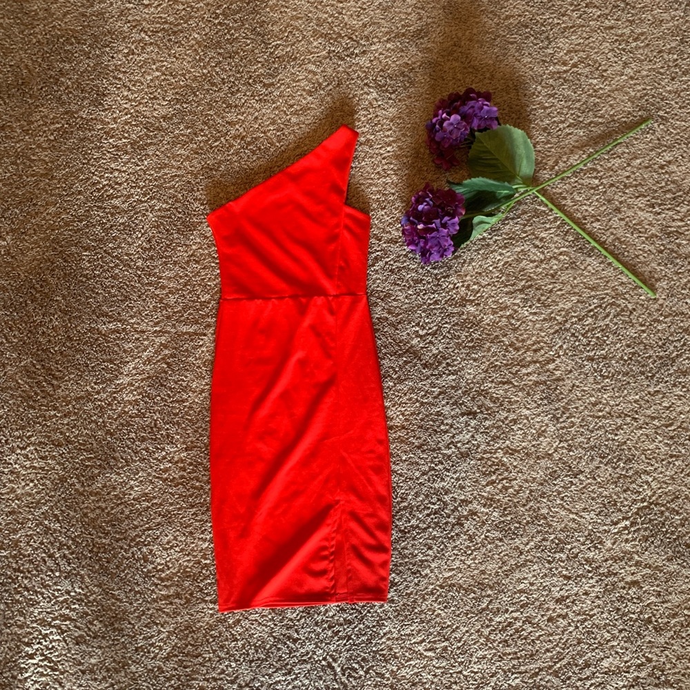 CUTE red dress